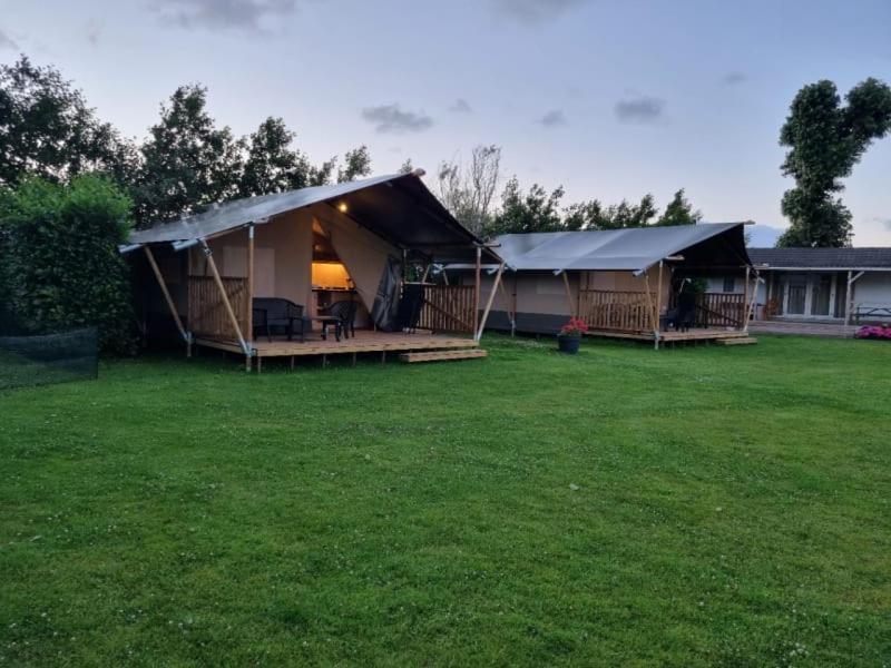 Camping De Tulpenweide Breezand Exterior photo